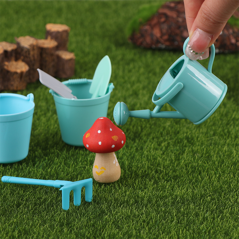 1:12 Dollhouse Miniature Water - Gardening Tools Watering Can avis et prix
